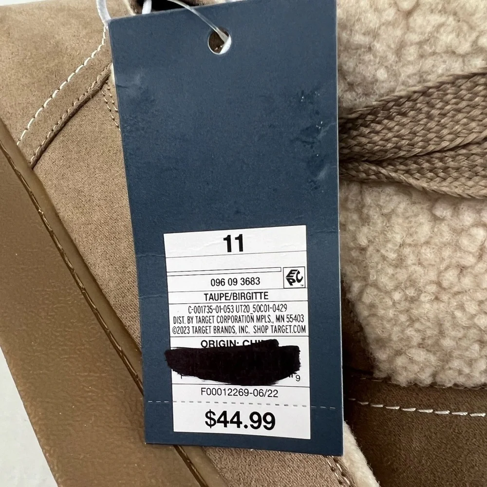 NWT - Universal Thread Birgitte Taupe Winter Boots - Size 11